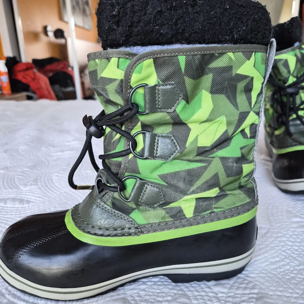 VGUC Sorel Yoot Pac Boots Black Green Boot Sz 5 Waterproof Winter